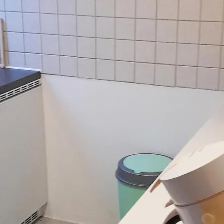 Gemuetliche Mit Balkon Апартаменты Нидерштотцинген