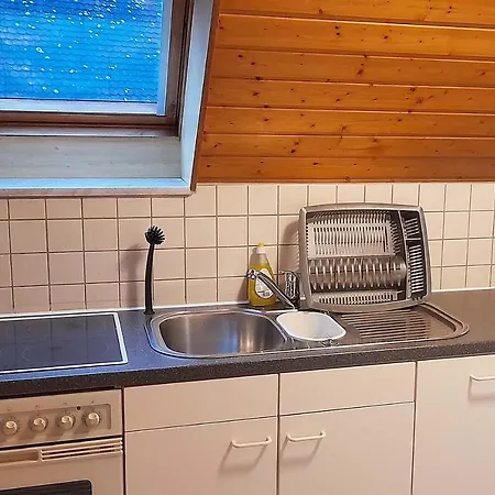 Gemuetliche Mit Balkon Апартаменты Нидерштотцинген