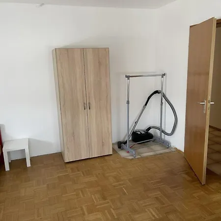 Gemuetliche Mit Balkon Нидерштотцинген